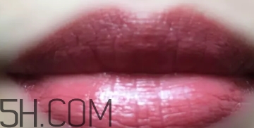 mac brick o la試色 mac brick o la是什么顏色？
