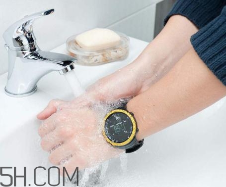 防水手表防熱水嗎？防水手表進(jìn)水了怎么辦？