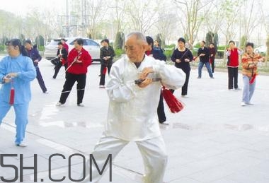 冬季應該怎么晨練？冬季晨練的注意事項有哪些？