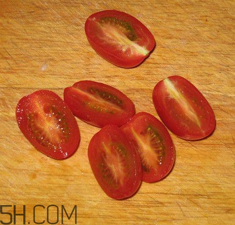 畸形果蔬營養價值更高？畸形果蔬是什么原因引起的？
