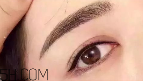 紋什么眉毛最自然好看？紋眉的常見方法