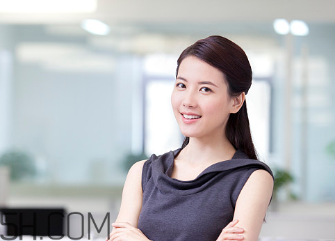 婦炎潔可以男人用嗎？婦炎潔可以去頭皮屑嗎？