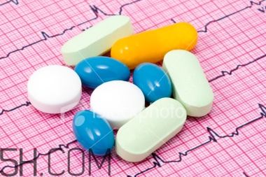 廁所蹲久了的危害是什么？日常解便秘的方法有哪些？