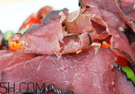 臘牛肉臭了還能吃嗎 臘牛肉有點發霉還能吃嗎