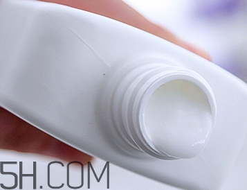 c乳是什么護(hù)膚品？c乳蓋子怎么打開(kāi)？