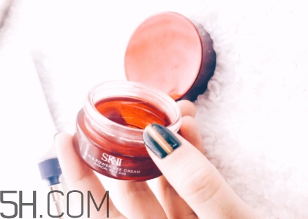 百優眼霜和sk2眼霜哪個好？百優眼霜和sk2眼霜對比