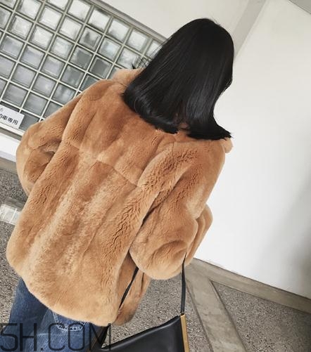 兔毛皮草發黃怎么處理？兔毛皮草怎么存放？
