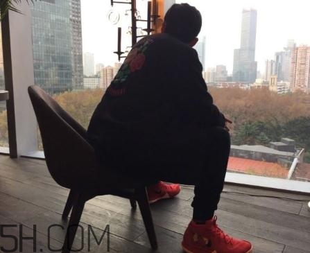 nike kyrie 4 cny中國(guó)新年配色發(fā)售時(shí)間_多少錢？