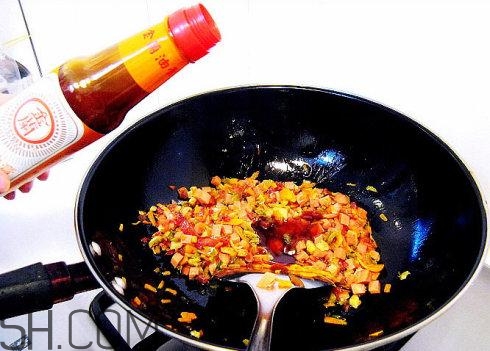 炒菜為什么要加醋？炒菜加醋的益處有哪些？