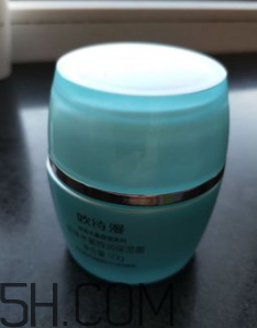 歐詩(shī)漫珍珠水氧霜油不油？歐詩(shī)漫珍珠水氧霜適合冬天用嗎？