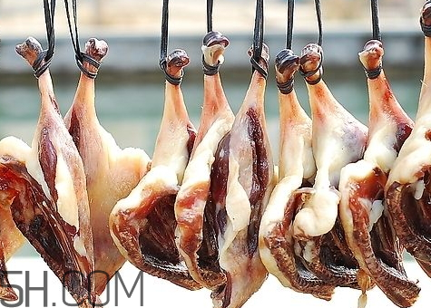 臘鴨腿發霉怎么辦 臘鴨腿發霉怎么去掉