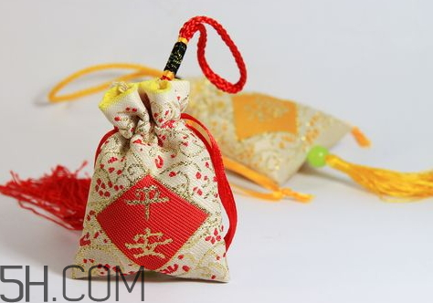 2018sk2新年福袋限量套裝多少錢？有什么？