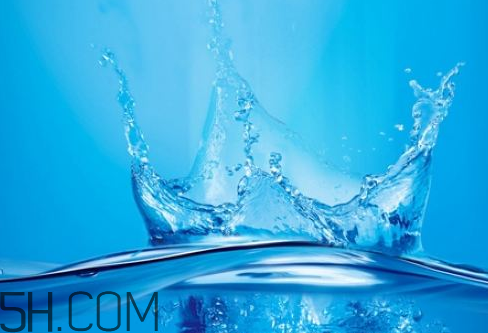 雙氧水會痛嗎？雙氧水會和什么反應？