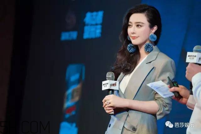 毛球耳環適合什么臉型 毛球耳環搭配什么衣服