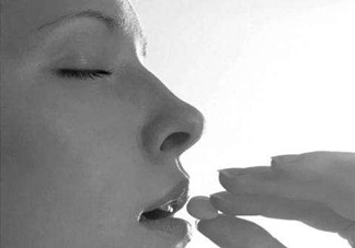 食道癌的早期癥狀有哪些？如何今早發(fā)現(xiàn)食道癌？