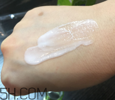 百雀羚明星眼霜什么功效？適合秋冬用嗎？