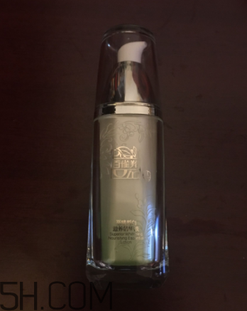 百雀羚美白精華液適合年齡 適合膚質