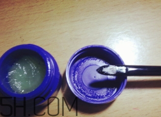 唇刷怎么用？唇刷怎么蘸取口紅