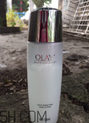 Olay15秒面膜水可以白天用嗎？能見(jiàn)光嗎？
