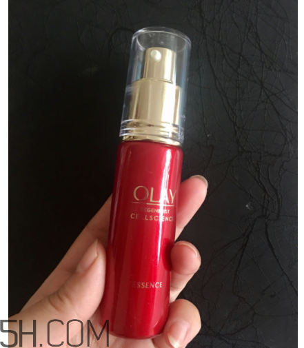 Olay小臉精華露是乳液嗎？用在哪一個步驟？
