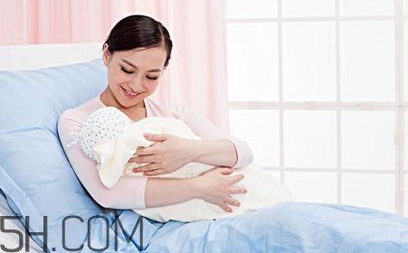 什么時(shí)候要考慮催生的問(wèn)題？坐月子需要怎樣的環(huán)境比較好？