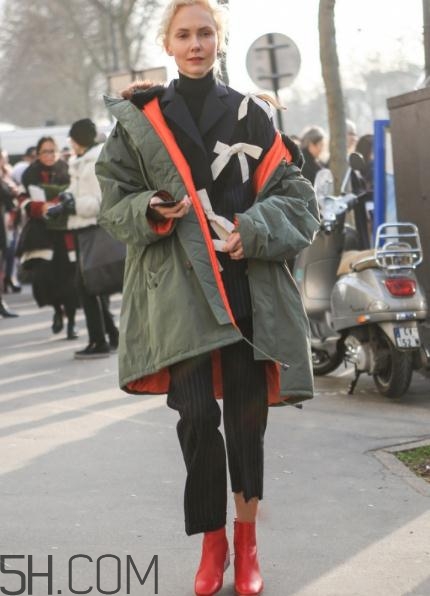 穿短靴怎么配衣服好看？短靴搭配什么上衣？