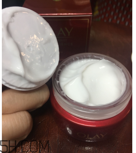Olay小臉面霜使用心得 產品評測