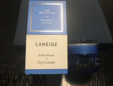 蘭芝致美眼霜油不油？長脂肪粒嗎？