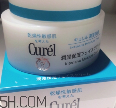 雅頓和珂潤哪個好？雅頓面霜和珂潤面霜哪個好用？