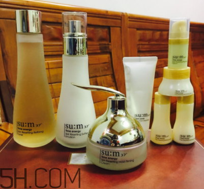 SUM37時(shí)光肌底套盒有什么？適合什么膚質(zhì)？