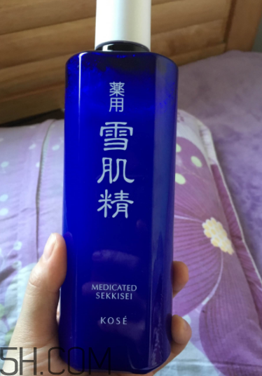 雪肌精化妝水適合干皮嗎？適合痘肌嗎？