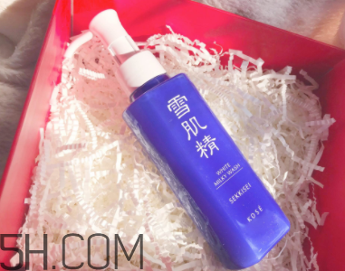 雪肌精柔凈洗顏乳有泡沫嗎？適合干皮嗎？