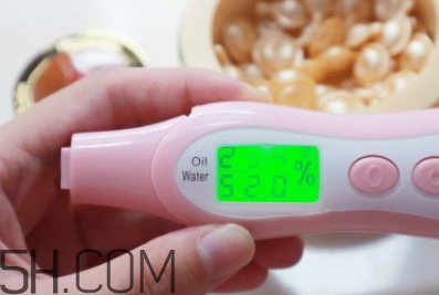雅頓時空膠囊和金致膠囊區別 雅頓時空膠囊和金致膠囊哪個好