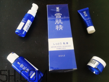 雪肌精盈潤乳液適合油皮嗎？適合夏季嗎？