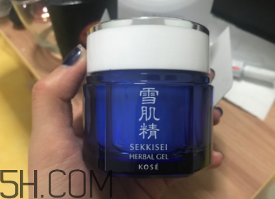 雪肌精菁華凝霜油不油？適合油皮嗎？