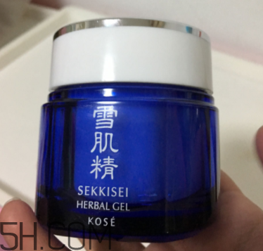 雪肌精菁華凝霜油不油？適合油皮嗎？