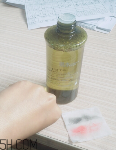 詩婷露雅橄欖卸妝水能卸眼妝嗎？有刺激嗎？
