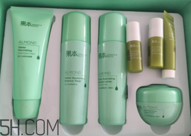 詩婷露雅杏仁補水套裝有什么？使用步驟