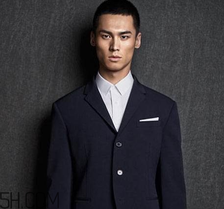阿瑪尼衣服貴嗎？阿瑪尼衣服多少錢一件？
