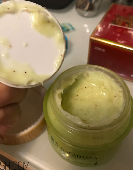 詩婷露雅果泥面膜什么功效？敷完要洗嗎？