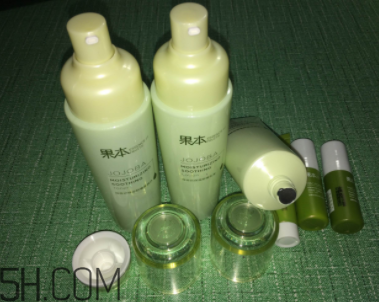 詩婷露雅荷荷巴系列有刺激嗎？適合敏感肌嗎？