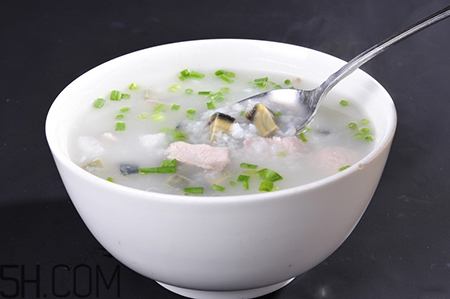 懷孕初期能吃香菇嗎？寶寶可以吃香菇瘦肉粥嗎？