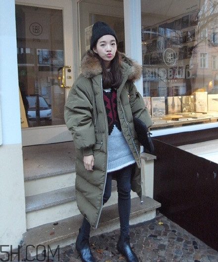 羽絨服怎么穿不顯胖？冬季好看的女裝羽絨服時尚搭配