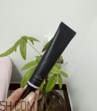 阿芙精油妝前乳色號(hào)有哪些？哪個(gè)色號(hào)能遮痘印？
