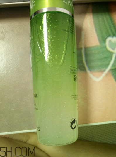 蘭蔻水光潤養(yǎng)美容液油不油？適合油皮嗎？