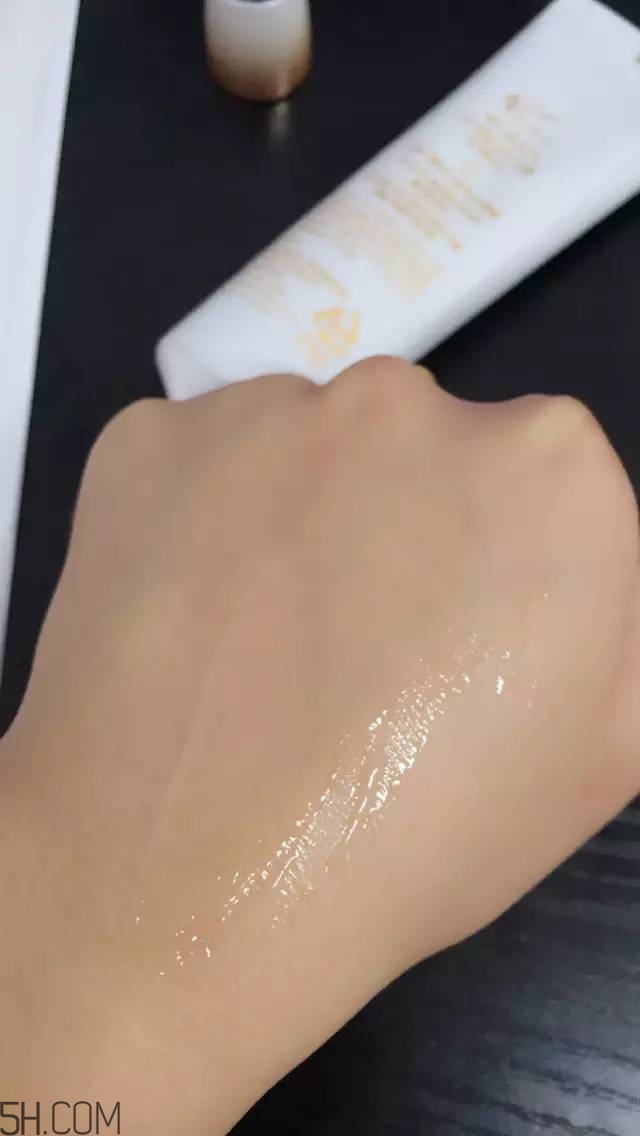 眼霜需要早晚都用嗎？ahc第五代眼霜效果怎么樣？