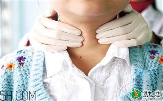 甲狀腺腫大和甲亢的區(qū)別有哪些？甲狀腺腫大適合吃什么食物？