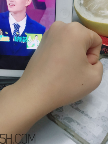 瓷肌晶透雪肌潔面乳可以卸妝嗎？清潔力如何？