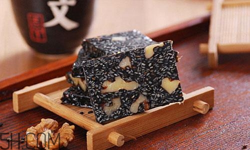 吃阿膠可以喝蜂蜜水嗎？阿膠和蜂蜜可以一起吃嗎？