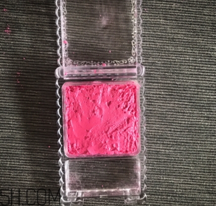 腮紅盤碎了怎么辦？腮紅盤摔碎了怎么修復